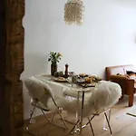 Cosy & Style - Next To Liftstation Apartment *
